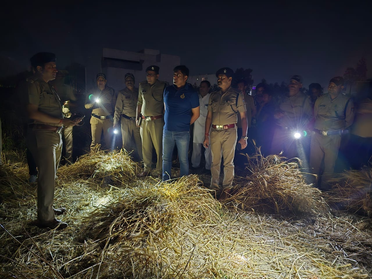 कटे गेहूं के खेत में पानी आ जाने से हुआ विवाद, एक युवक की गोली लगने से हुई मृत्यु।