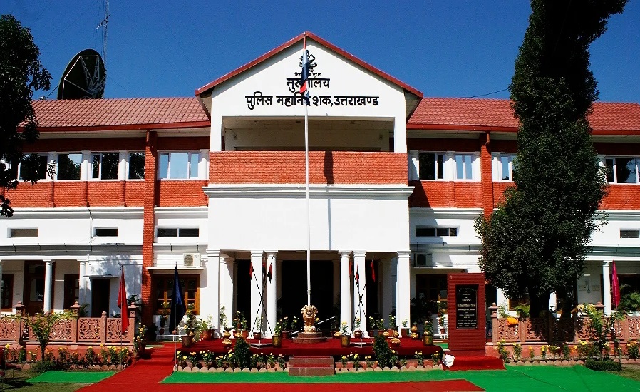 उत्तराखंड पुलिस में बड़ा फेरबदल: 10 निरीक्षक बने DSP, कई अधिकारियों के तबादले 🚨