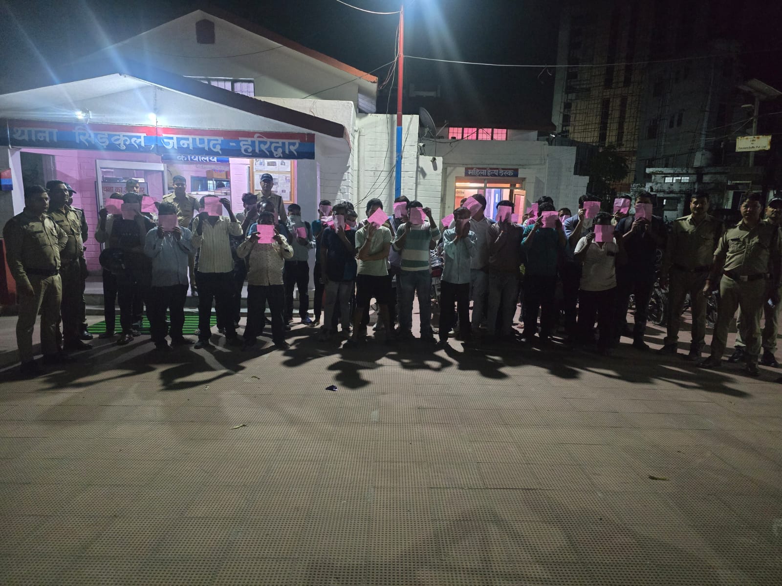 🚨 सिडकुल में “ऑपरेशन प्रहार” का असर: सार्वजनिक स्थलों पर शराबखोरी करने वालों पर पुलिस का बड़ा शिकंजा, 52 आरोपी दबोचे|