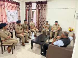 🚨 “चारधाम यात्रा 2026: श्रीनगर में हाईलेवल समीक्षा—सुरक्षा, ट्रैफिक और व्यवस्थाओं पर एडीजी प्रशासन का सख्त फोकस” 🚨