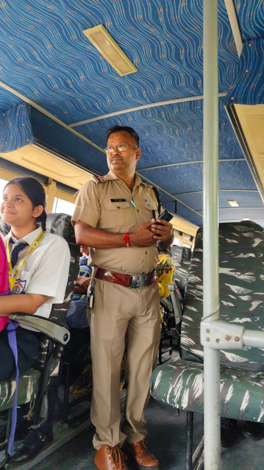 स्कूलों की छुट्टी के वक्त हरिद्वार पुलिस का ‘सुरक्षा पहरा’, छात्र-छात्राओं की हिफाजत को लेकर सड़कों पर उतरी पुलिस
